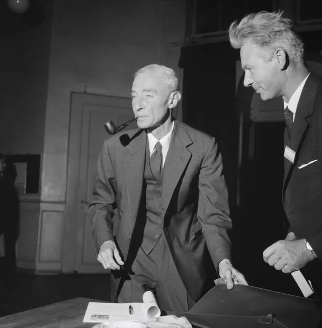 [과학향기 스토리]영화 <오펜하이머> 개봉: 원자폭탄의 아버지 오펜하이머의 파란만장한 인생