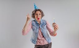 하얗게 변한 머리카락, 모낭 속 줄기세포야 힘을 내!